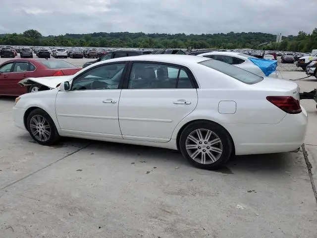 2010 TOYOTA AVALON XL  