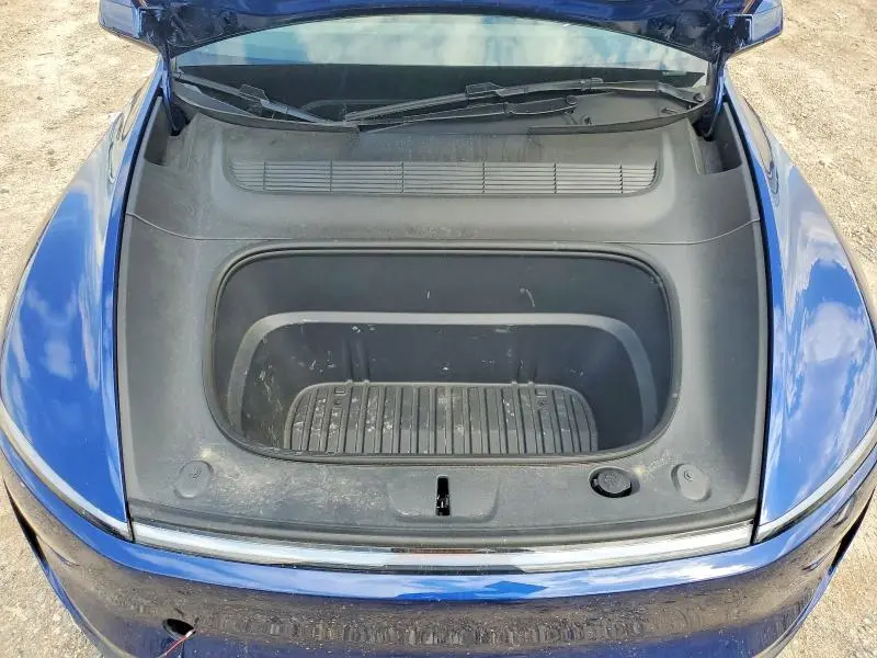 2026 TESLA MODEL Y   
