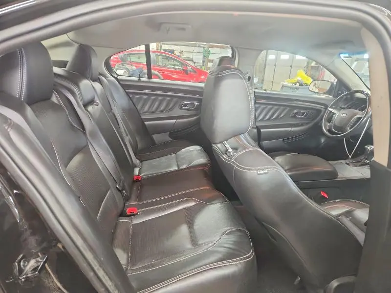2011 FORD TAURUS LIMITED  