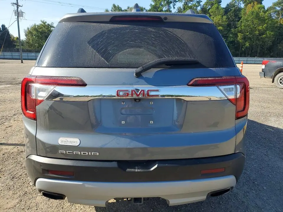 2022 GMC ACADIA SLT  