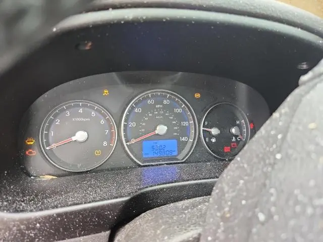 2011 HYUNDAI SANTA FE SE  