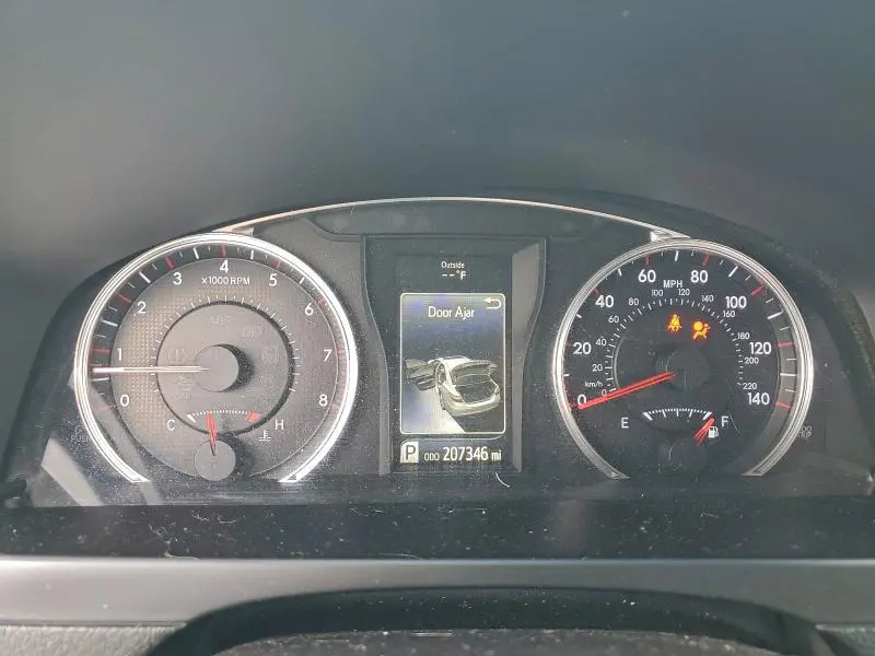 2015 TOYOTA CAMRY LE  