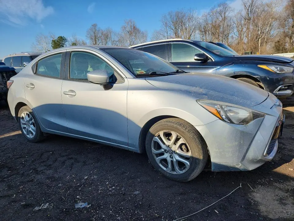 2017 TOYOTA YARIS IA   