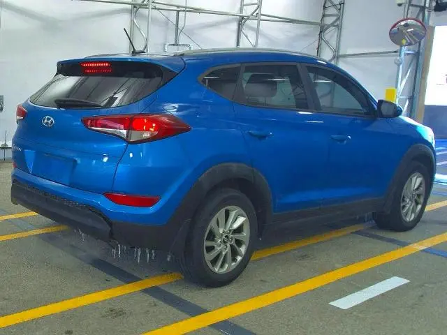 2016 HYUNDAI TUCSON SE  