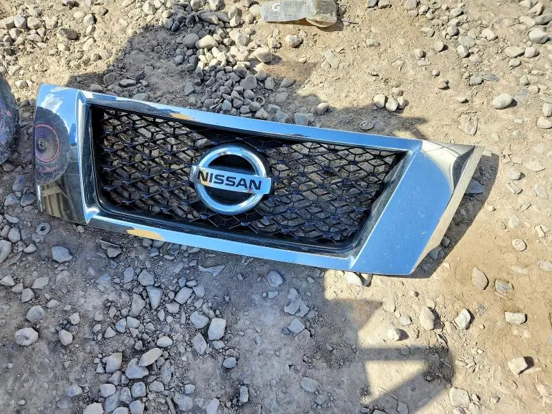 2015 NISSAN PATHFINDER SV  