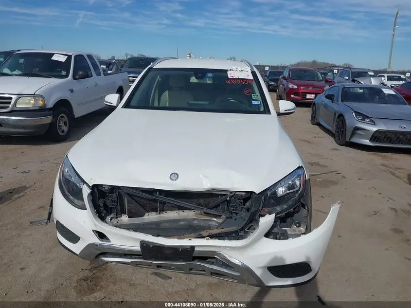 2016 MERCEDES-BENZ GLC 300  