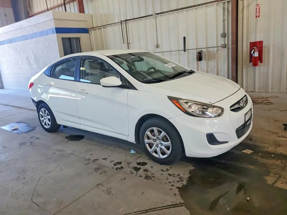 2012 HYUNDAI ACCENT GLS  