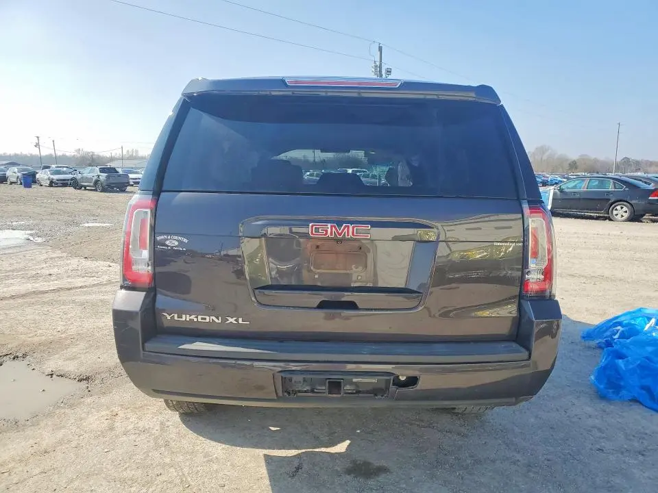 2017 GMC YUKON XL C1500 SLT  
