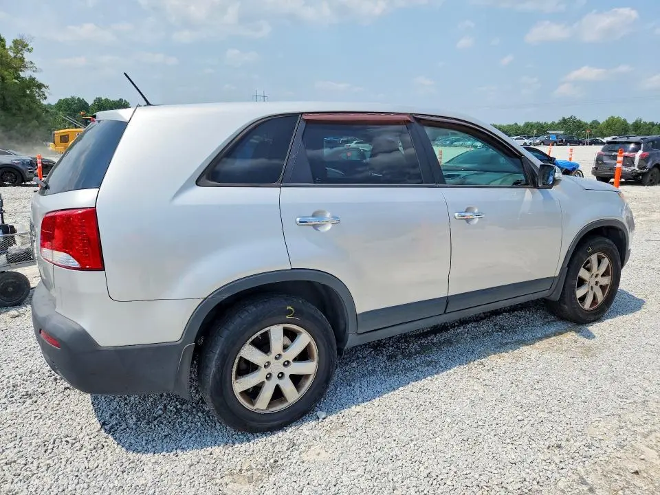 2011 KIA SORENTO LX  
