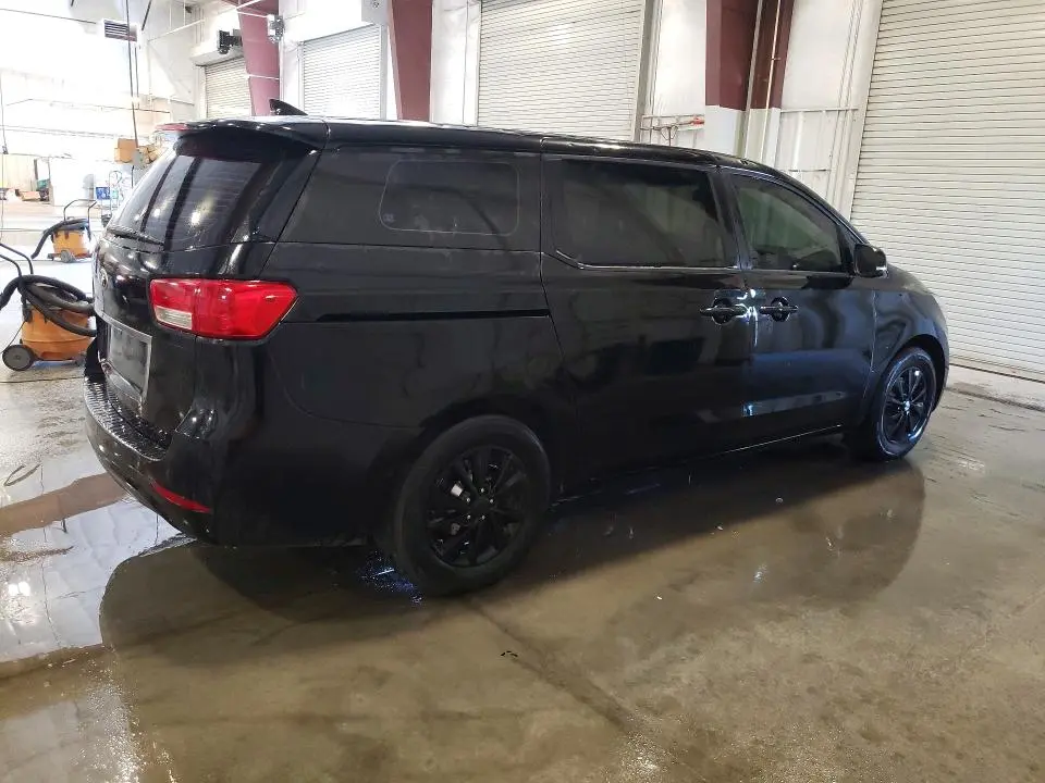 2018 KIA SEDONA L  