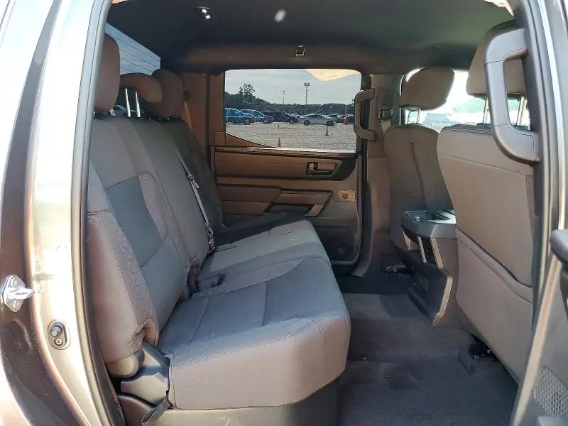 2026 TOYOTA TUNDRA SR  