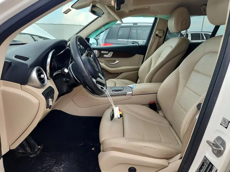 2020 MERCEDES-BENZ GLC 300  