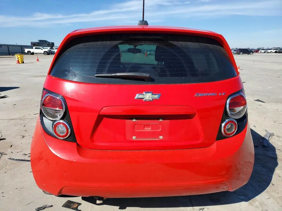 2015 CHEVROLET SONIC LT  