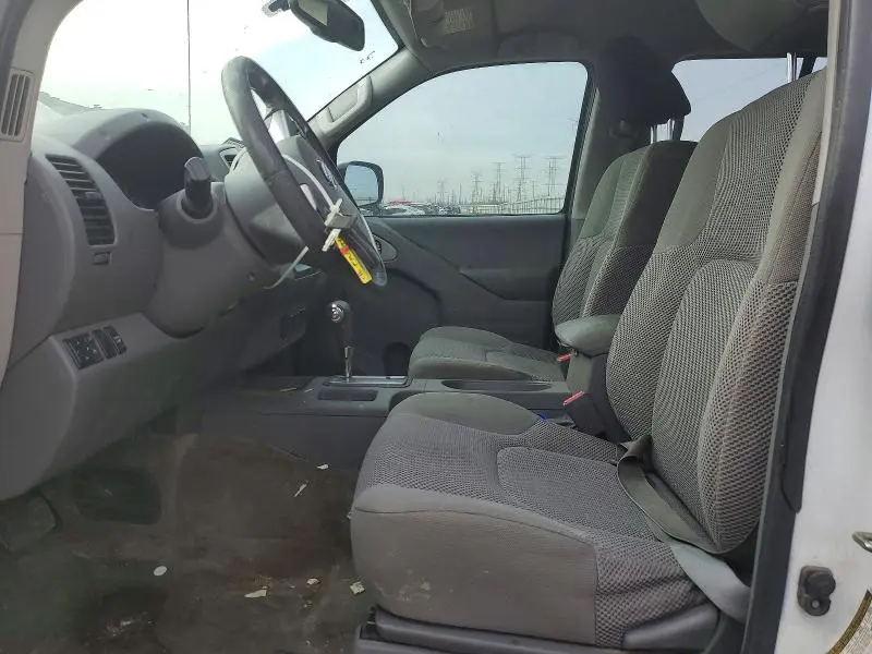 2018 NISSAN FRONTIER SV  