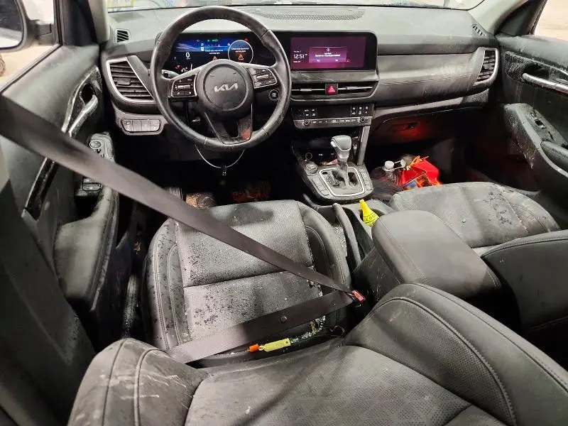 2025 KIA SELTOS EX  