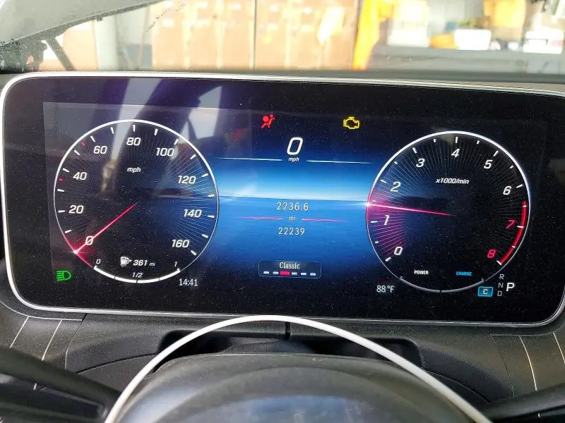 2024 MERCEDES-BENZ C 300  