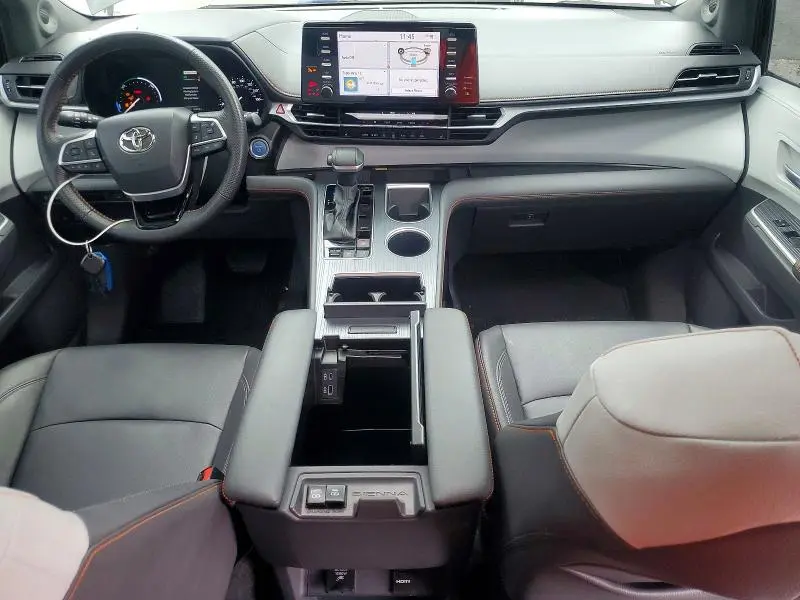 2023 TOYOTA SIENNA XSE 7-PASSENGER  