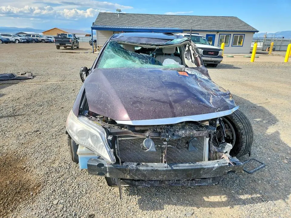 2011 TOYOTA AVALON LIMITED  
