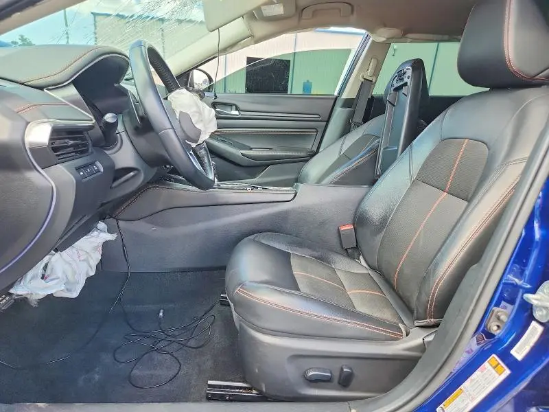 2019 NISSAN ALTIMA SR  