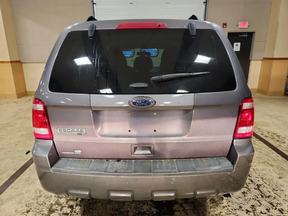 2011 FORD ESCAPE XLT  