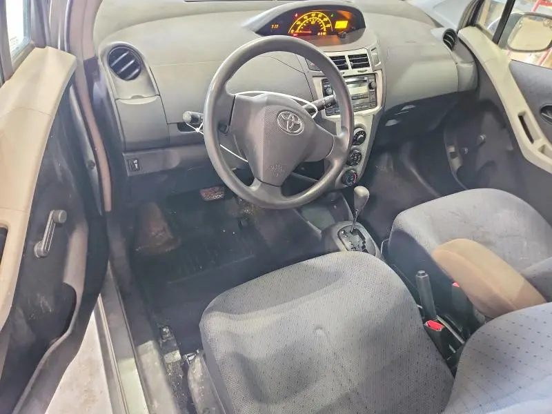 2010 TOYOTA YARIS BASE  