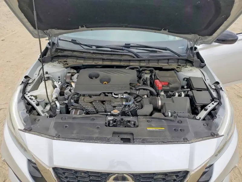 2019 NISSAN ALTIMA SR  
