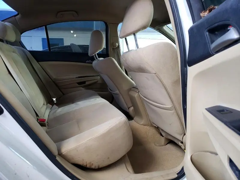 2011 HONDA ACCORD LX  