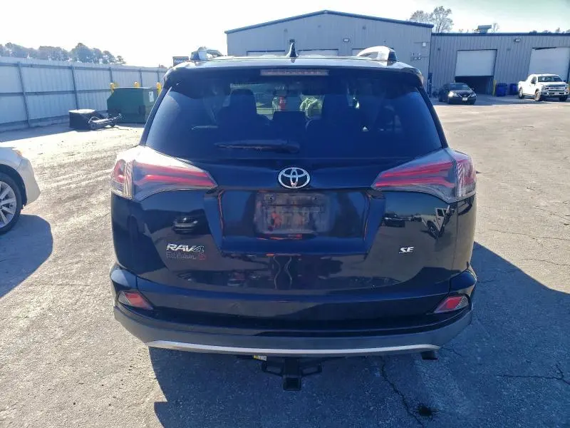 2016 TOYOTA RAV4 SE  