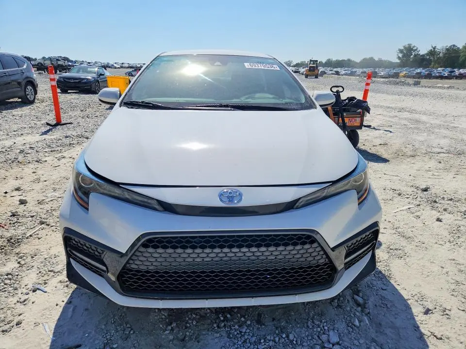 2021 TOYOTA COROLLA SE  