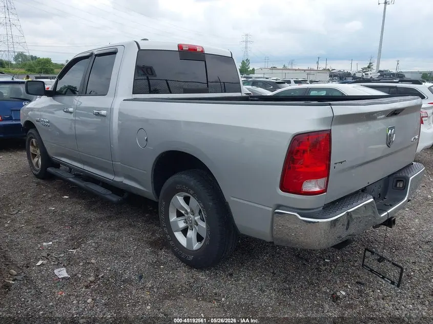 2016 RAM 1500 SLT