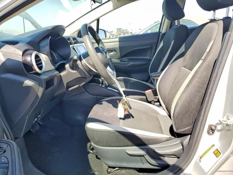 2020 NISSAN VERSA SV  