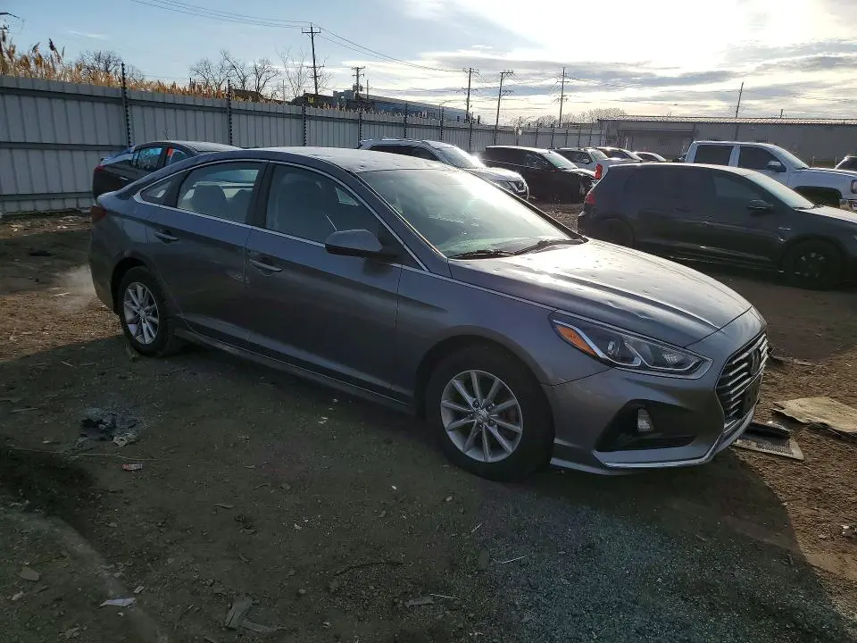 2018 HYUNDAI SONATA SE  