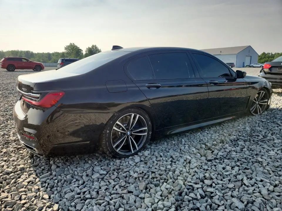 2020 BMW 750 XI  