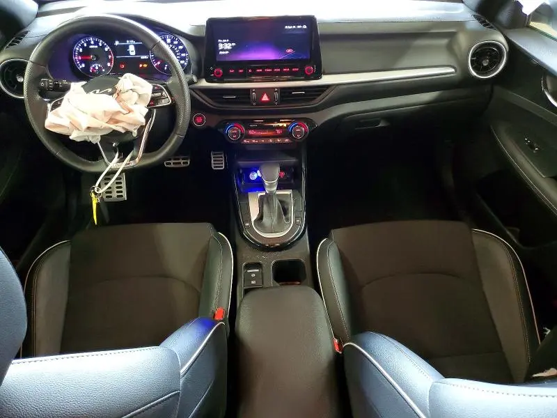 2023 KIA FORTE GT LINE  