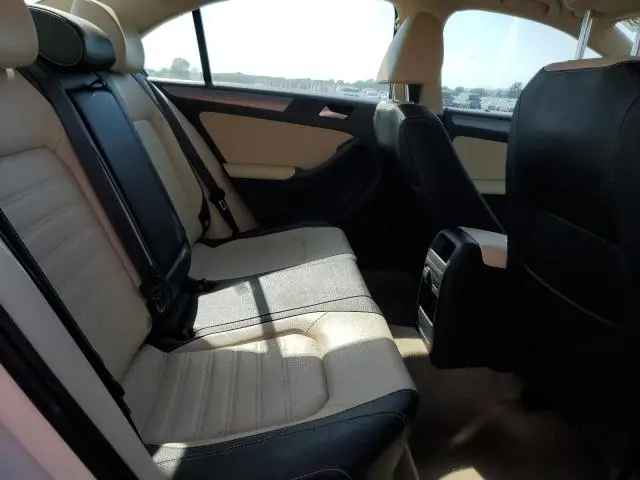 2012 VOLKSWAGEN JETTA SEL  