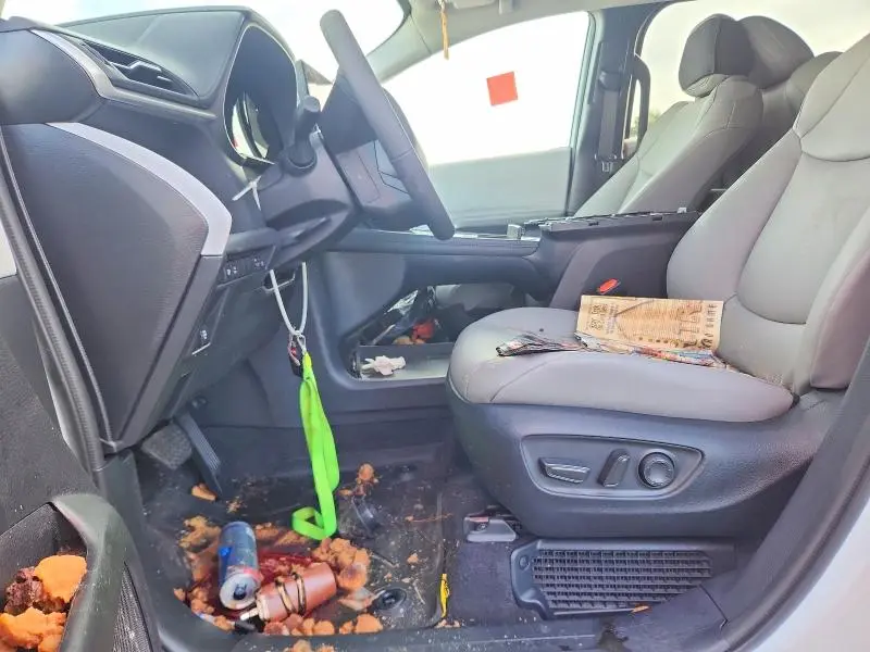 2026 TOYOTA SIENNA XLE 8-PASSENGER  