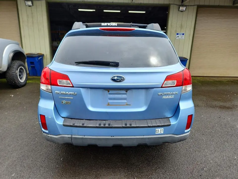 2010 SUBARU OUTBACK 2.5I LIMITED  