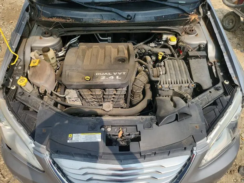 2013 CHRYSLER 200 LX  