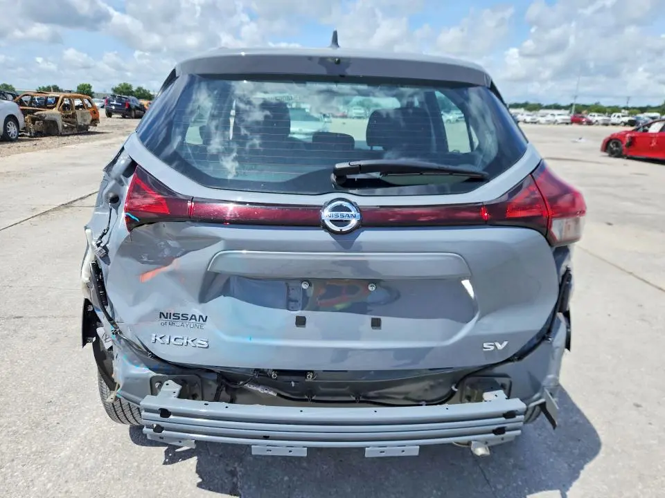 2021 NISSAN KICKS SV  