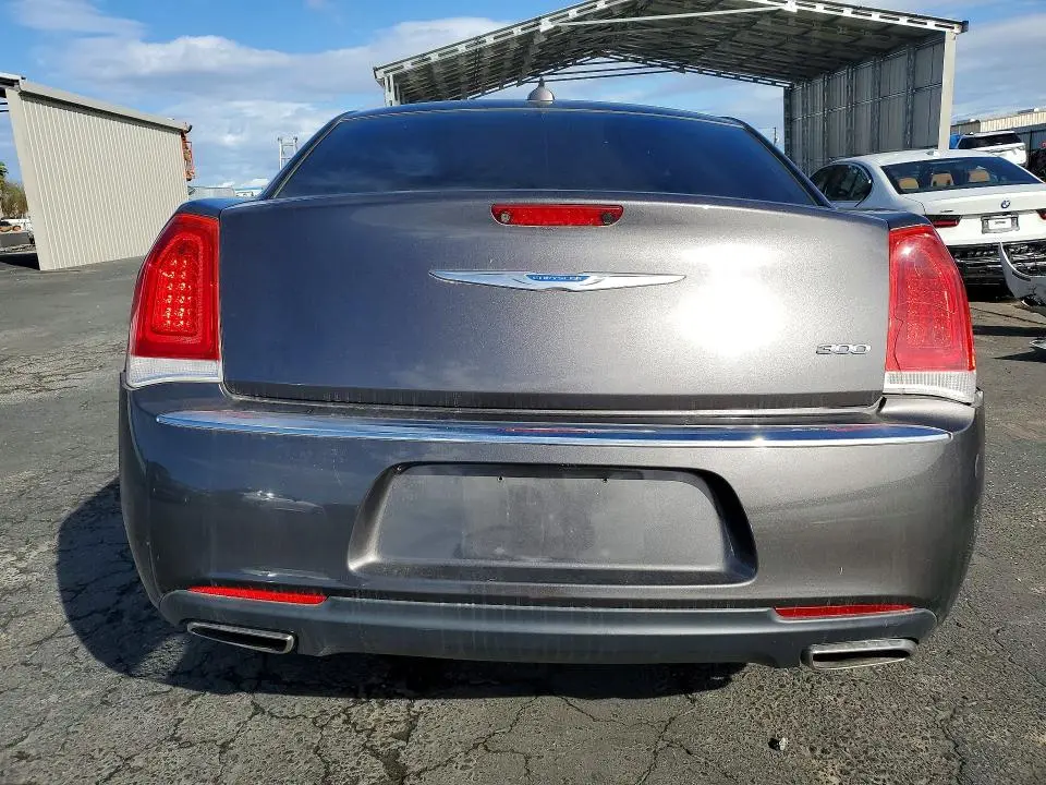 2019 CHRYSLER 300 LIMITED  