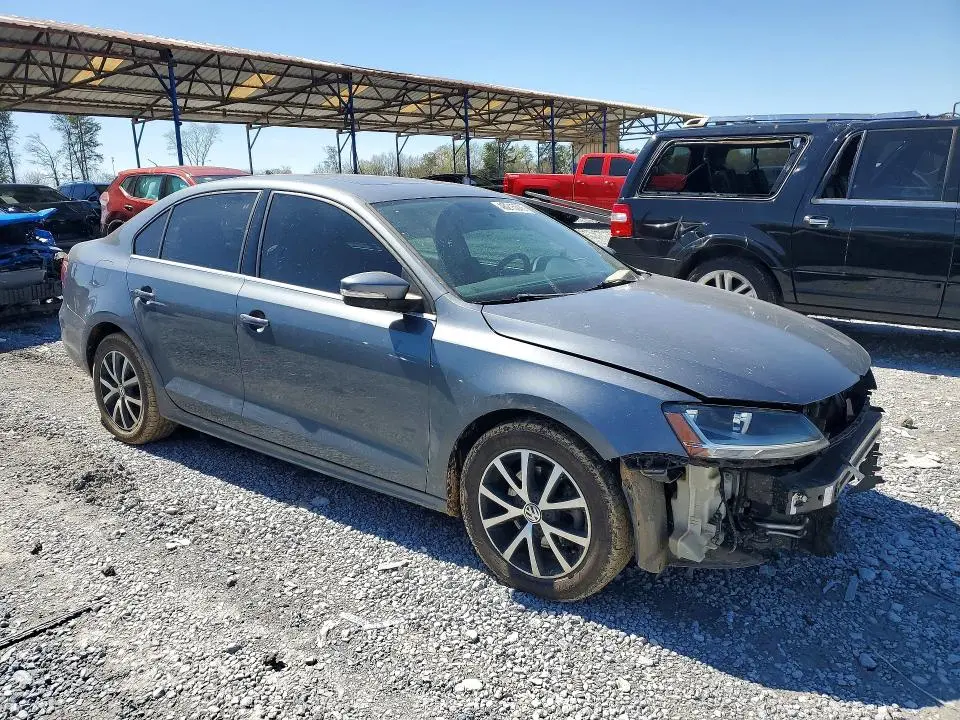 2017 VOLKSWAGEN JETTA SE  