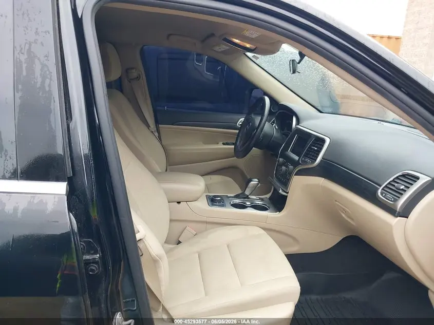 2019 JEEP GRAND CHEROKEE LAREDO E 4X4