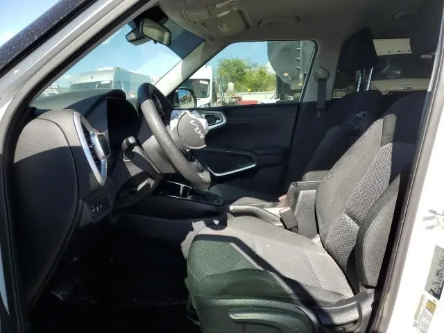 2023 KIA SOUL LX  
