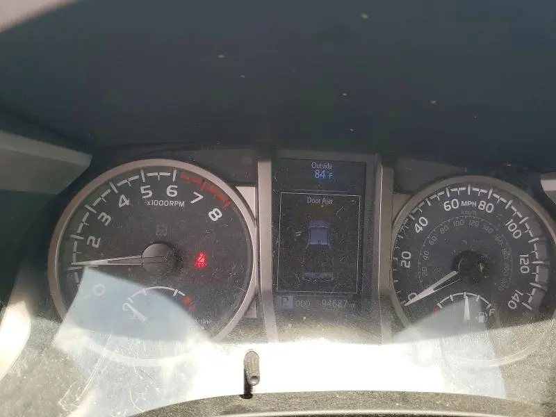 2020 TOYOTA TACOMA SR5 V6  
