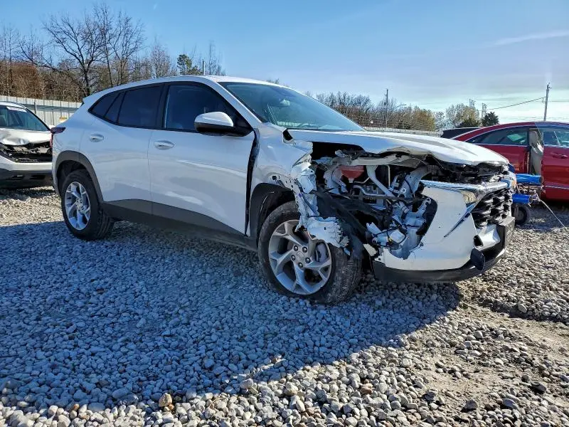 2025 CHEVROLET TRAX LS  