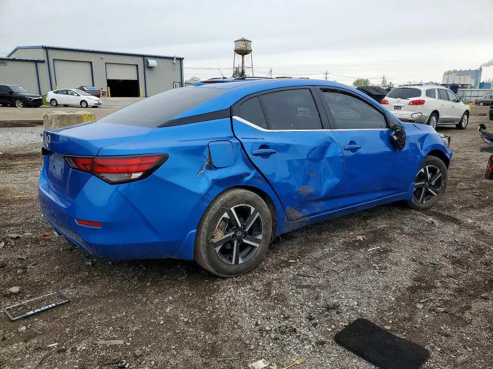 2025 NISSAN SENTRA SV  
