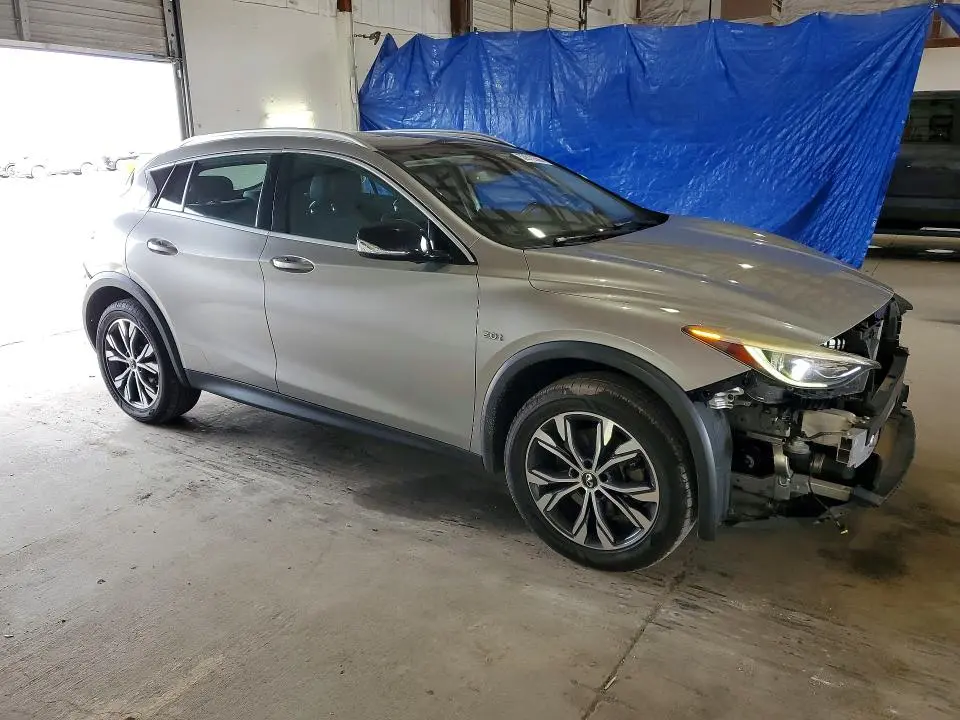 2017 INFINITI QX30 PREMIUM  