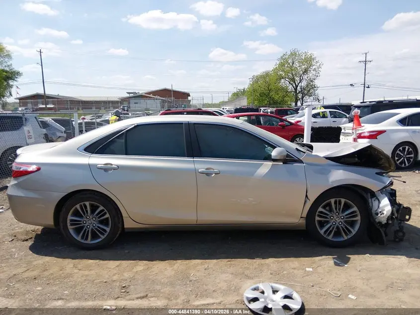 2017 TOYOTA CAMRY SE