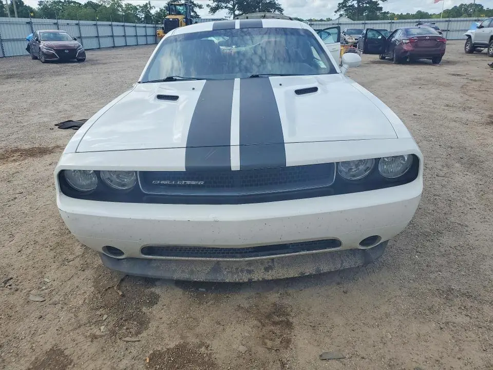 2013 DODGE CHALLENGER SXT  