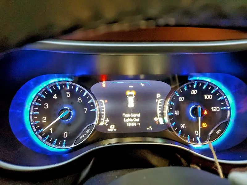 2017 CHRYSLER PACIFICA LIMITED  